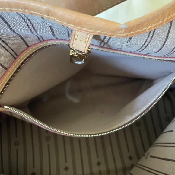 Louis Vuitton Monogram Delightful Tote - Picture 7 of 12